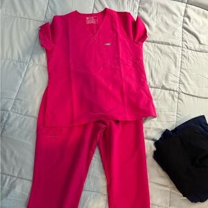 Figs Women’s Scrubs size L top and bottom